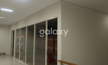 Gudang Gandeng Komplek Pergudangan Arcadia Kondisi Bagus