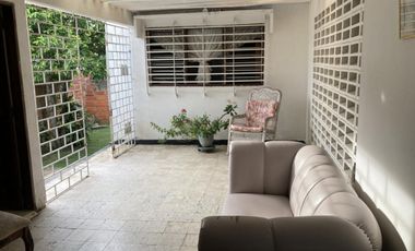 casa en venta en ciudad jardín. Cod V102848