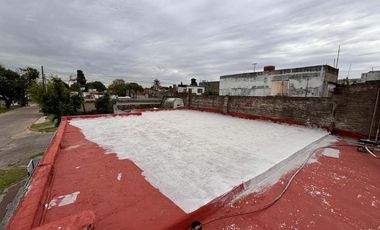 Casa para 2 Familias en venta en Bernal Oeste