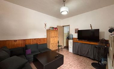 Casa para 2 Familias en venta en Bernal Oeste