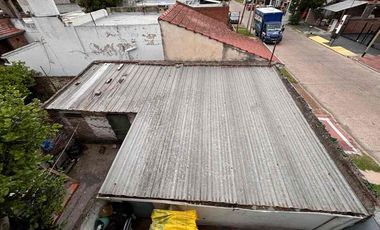 Casa para 2 Familias en venta en Bernal Oeste