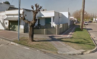 Casa para 2 Familias en venta en Bernal Oeste