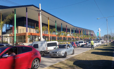 LOCAL EN VENTA - DOCKS DEL PUERTO TIGRE - FRENTE AL PUERTO DE FRUTOS