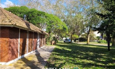 VENTA DE CASA EN MAR CHIQUITA SOBRE LOTE DE 628 M2
