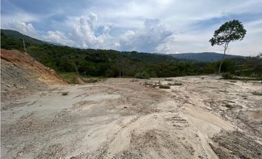 EXCELENTE LOTE SOPETRAN EN VEREDA TAFETANES UNIDAD CERRADA