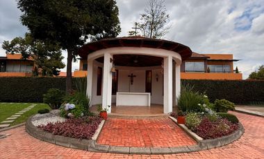 casa en venta en villa de los pinos. Cod V6008