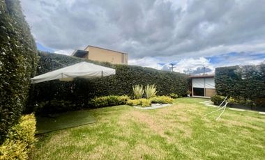 casa en venta en villa de los pinos. Cod V6008