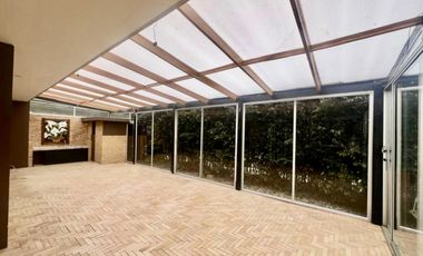 casa en venta en villa de los pinos. Cod V6008