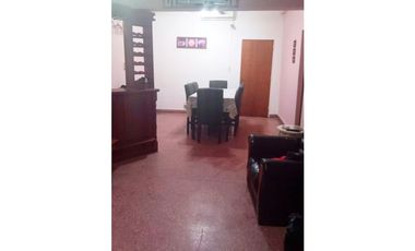 TINOGASTA 292 esquina Almeyra (Casa y departamento)