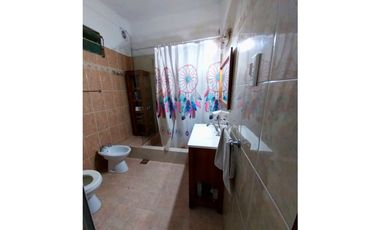 TINOGASTA 292 esquina Almeyra (Casa y departamento)