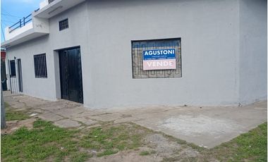 TINOGASTA 292 esquina Almeyra (Casa y departamento)