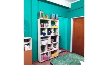 TINOGASTA 292 esquina Almeyra (Casa y departamento)