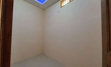 Rumah Baru Strategis Dekat Alun-Alun Nganjuk Jawa Timur