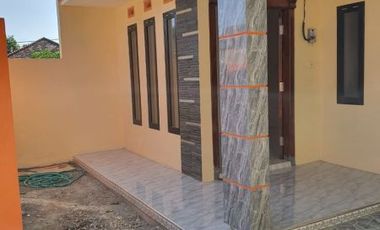 Rumah Baru Strategis Dekat Alun-Alun Nganjuk Jawa Timur