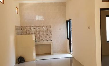 Rumah Baru Strategis Dekat Alun-Alun Nganjuk Jawa Timur