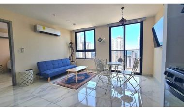 SE ALQUILA CENTRICO Y LUJOSO APARTAMENTO