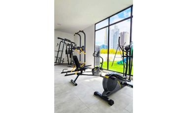 SE ALQUILA CENTRICO Y LUJOSO APARTAMENTO