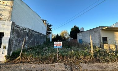 Lote sobre Av. Fortunato de la Plaza