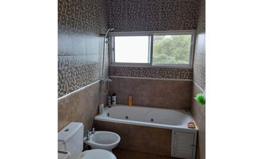 HERMOSA CASA 4 AMB EN SIERRA DE LOS PADRES CON PISCINA