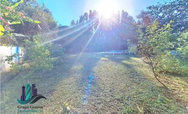 VENDO CABAÑA EN LOTE 1295 M2  CON QUEBRADA- BOQUETE