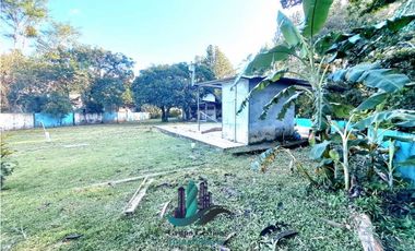 VENDO CABAÑA EN LOTE 1295 M2  CON QUEBRADA- BOQUETE
