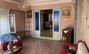 Casa con depÃ³sito en venta