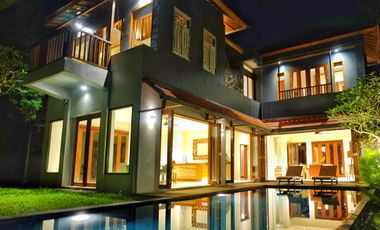 Stunning 3-Bedroom Freehold Villa - Prime Investment Near Ubud Center.
