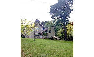 VENTA / CHALET 4 AMB. PISCINA, DOS LOTES/ MAR DEL PLATA