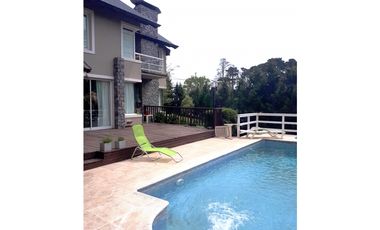 VENTA / CHALET 4 AMB. PISCINA, DOS LOTES/ MAR DEL PLATA