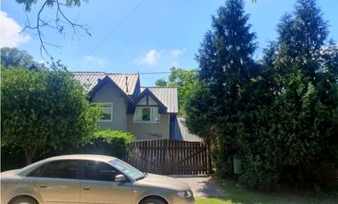 VENTA / CHALET 4 AMB. PISCINA, DOS LOTES/ MAR DEL PLATA