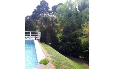 VENTA / CHALET 4 AMB. PISCINA, DOS LOTES/ MAR DEL PLATA