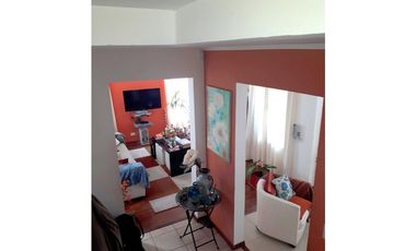VENTA / CHALET 4 AMB. PISCINA, DOS LOTES/ MAR DEL PLATA