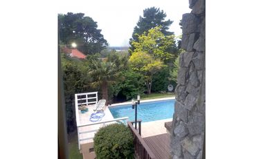 VENTA / CHALET 4 AMB. PISCINA, DOS LOTES/ MAR DEL PLATA