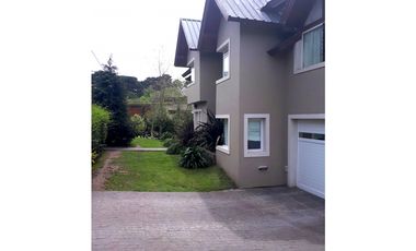 VENTA / CHALET 4 AMB. PISCINA, DOS LOTES/ MAR DEL PLATA