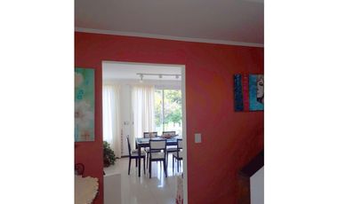 VENTA / CHALET 4 AMB. PISCINA, DOS LOTES/ MAR DEL PLATA