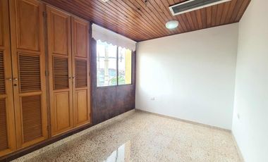 COD. 334 - SE ARRIENDA APARTAMENTO - BARRIO: LA FORD