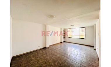 Alquilo Departamento 64 M2 De 2 Dormitorios En 2Do Piso Urb. Los Precursores - Surco!