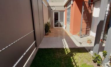 Casa en venta en Bernal Oeste