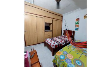 VENTA DE CASA EN LA MARGEN IZQUIERDA DE  MONTERA