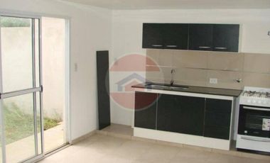 DEPARTAMENTO TIPO CASA EN VENTA EN LINCOLN