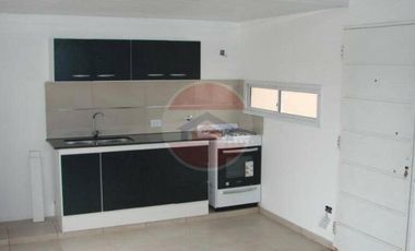 DEPARTAMENTO TIPO CASA EN VENTA EN LINCOLN