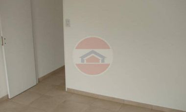 DEPARTAMENTO TIPO CASA EN VENTA EN LINCOLN