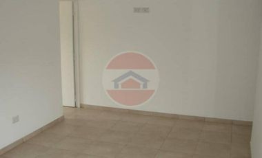 DEPARTAMENTO TIPO CASA EN VENTA EN LINCOLN