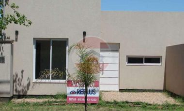 DEPARTAMENTO TIPO CASA EN VENTA EN LINCOLN