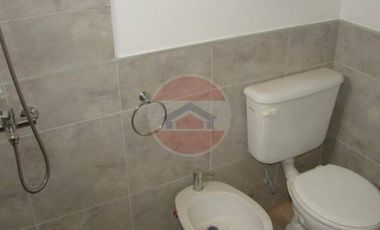 DEPARTAMENTO TIPO CASA EN VENTA EN LINCOLN