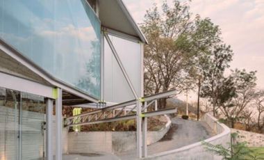 Casa Moderna de Lujo en Venta en Las cañadas country club de golf con Alberca