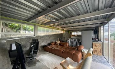 Casa Moderna de Lujo en Venta en Las cañadas country club de golf con Alberca