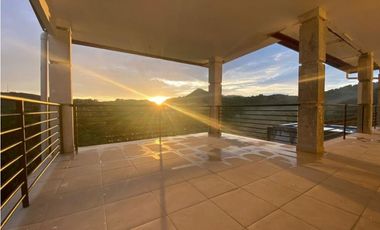 SE VENDE CASA EN EL VALLE DE ANTON, LOS LLANITOS
