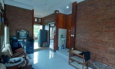 Rumah di jual di dusun Briti desa Wiyu, Pacet Mojokerto