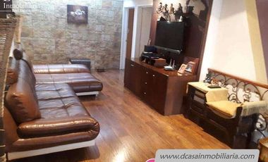 Casa de Venta - Machángara - 4 Dormitorios, 5 Garajes, a.verdes (C-124)